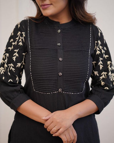 Elegance Edition Kurti-Pant Set